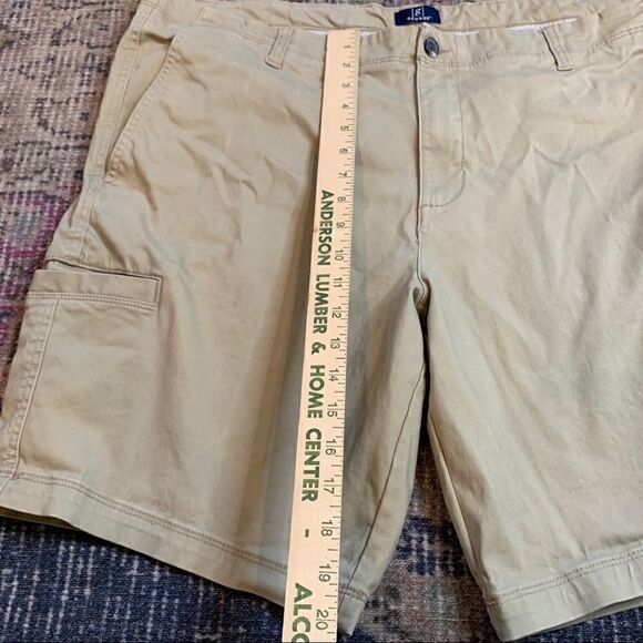 George Men's cargo side pockets flat front tan khaki slight stretch shorts 44 - Picture 2 of 10